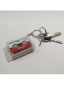 Llavero de microcassette...